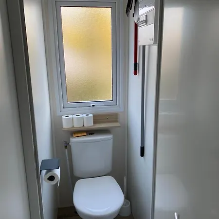 Locations Mobilhome Moderne 6/8 Personnes Dans Camping 4* Fréjus