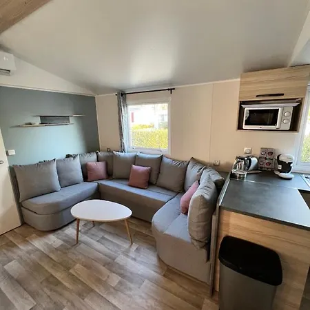 Locations Mobilhome Moderne 6/8 Personnes Dans Camping 4* Campingplatz *